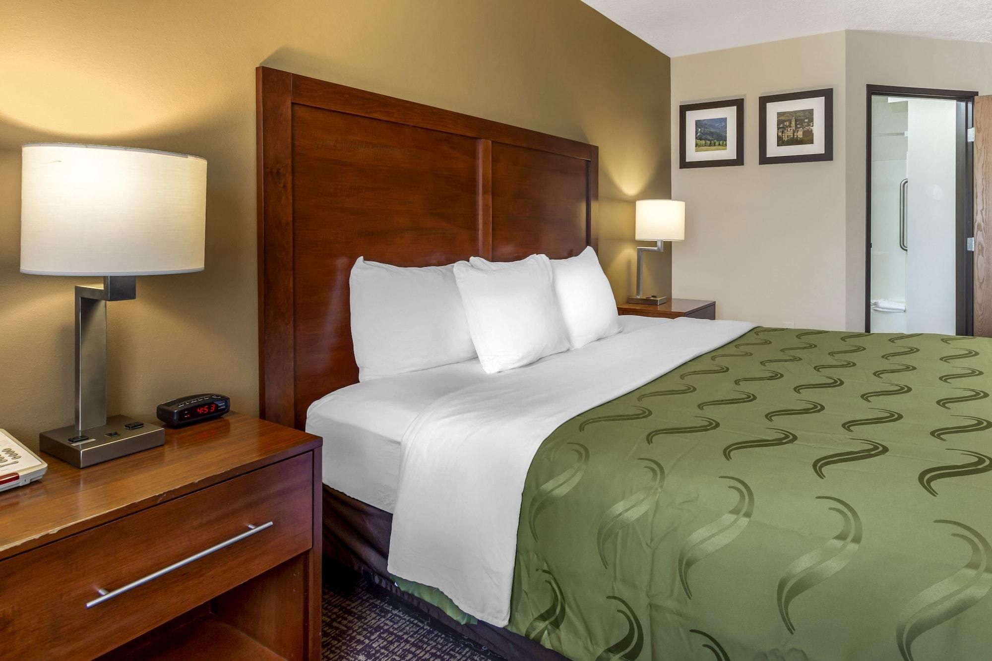 Quality Inn Logan Near University Exterior foto