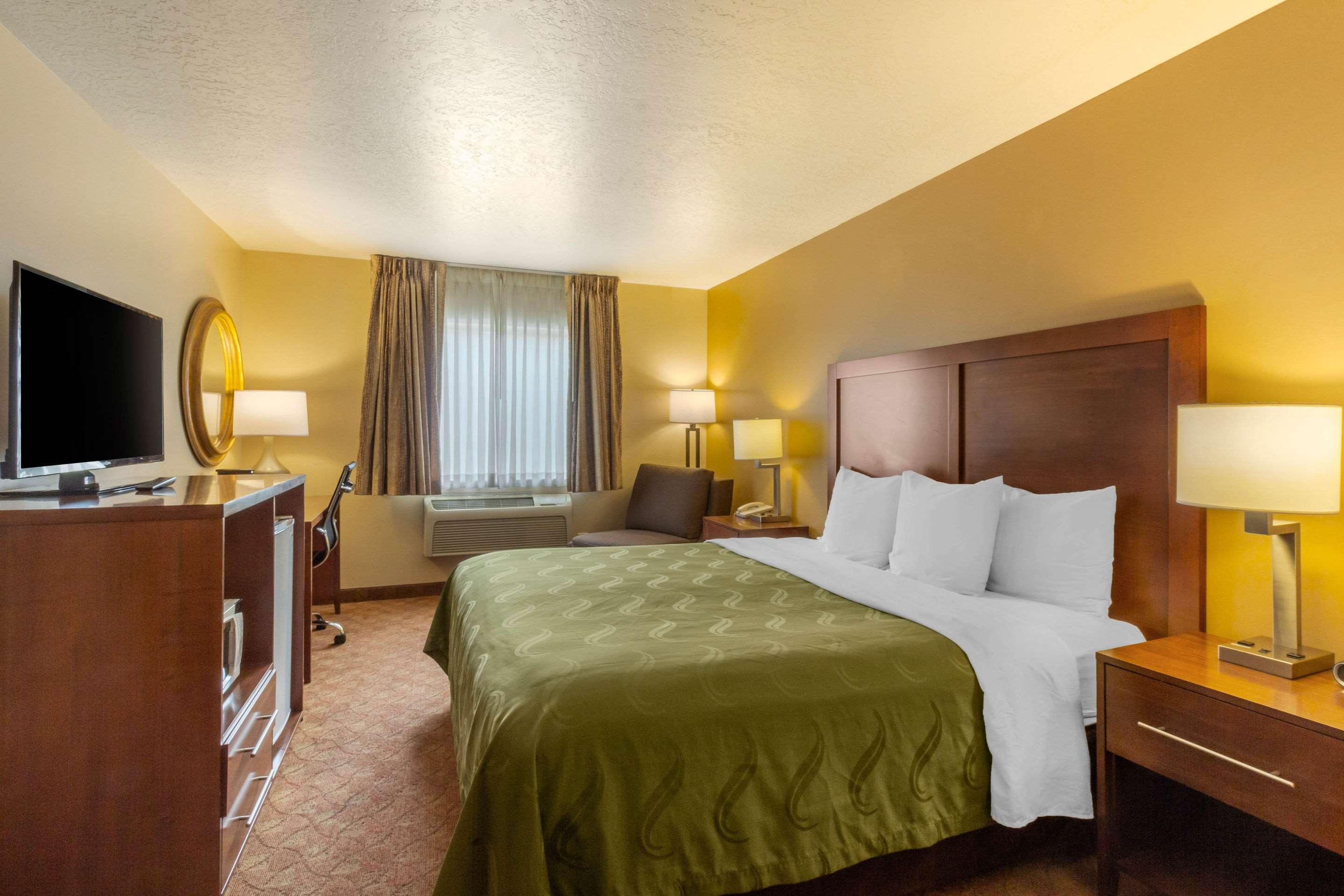 Quality Inn Logan Near University Exterior foto