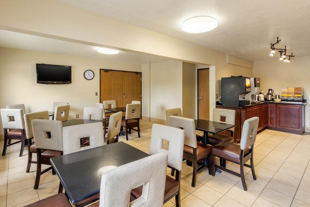 Quality Inn Logan Near University Exterior foto