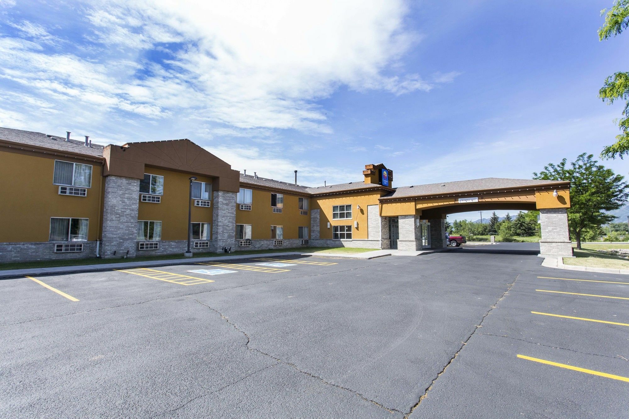 Quality Inn Logan Near University Exterior foto